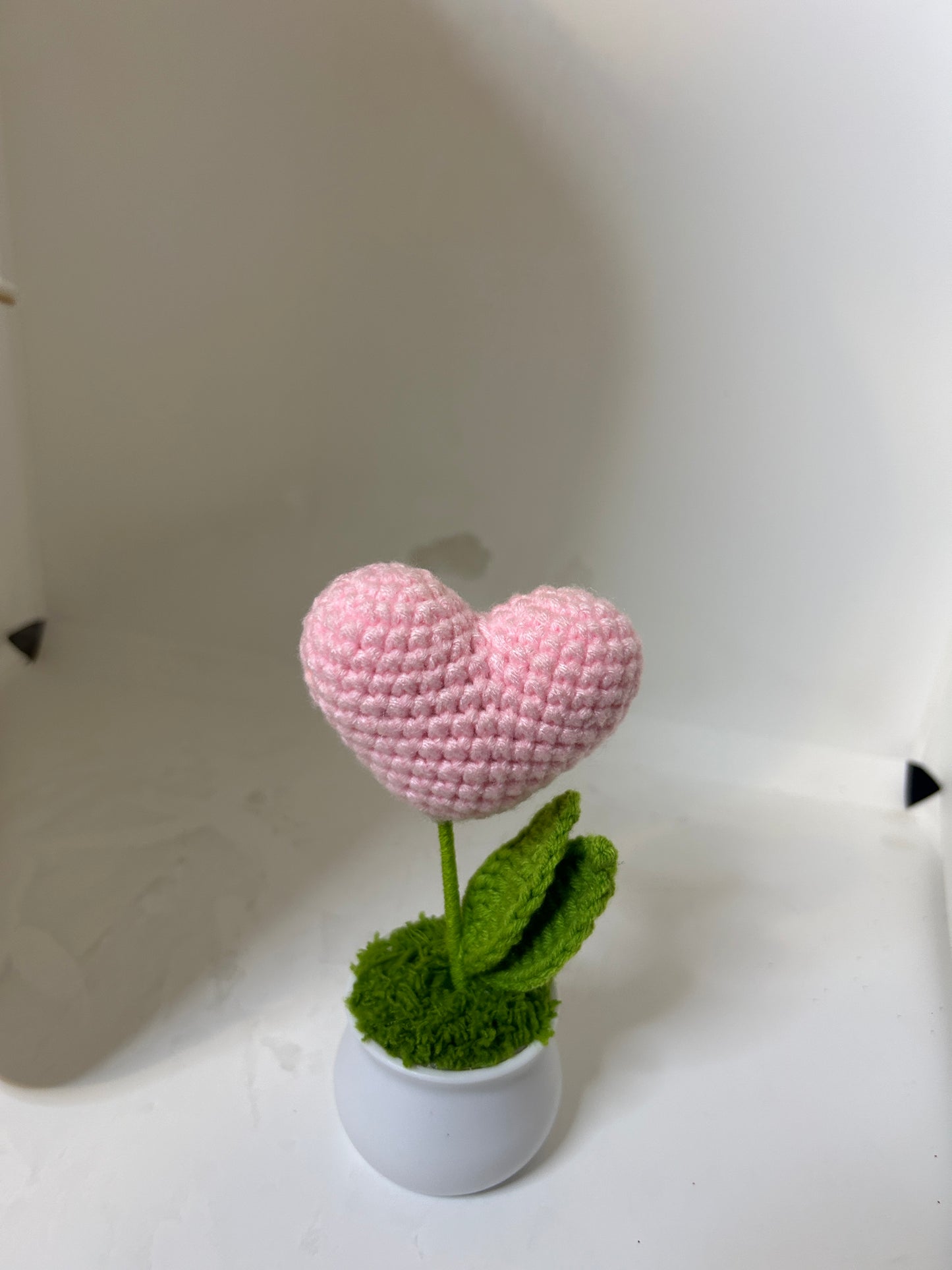 Knit Heart Desk Bloom